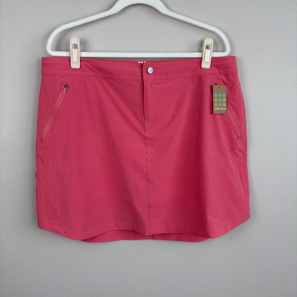 NWT Title Nine Rogue Skort - Size 14 - Picture 1 of 5